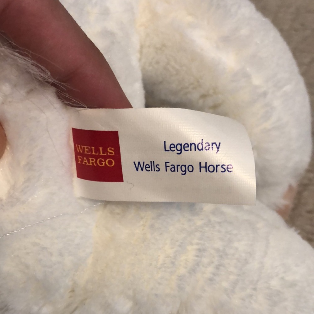 ROSE PARADE Wells Fargo Limited Edition Pony Mollie - Picture 9 of 10